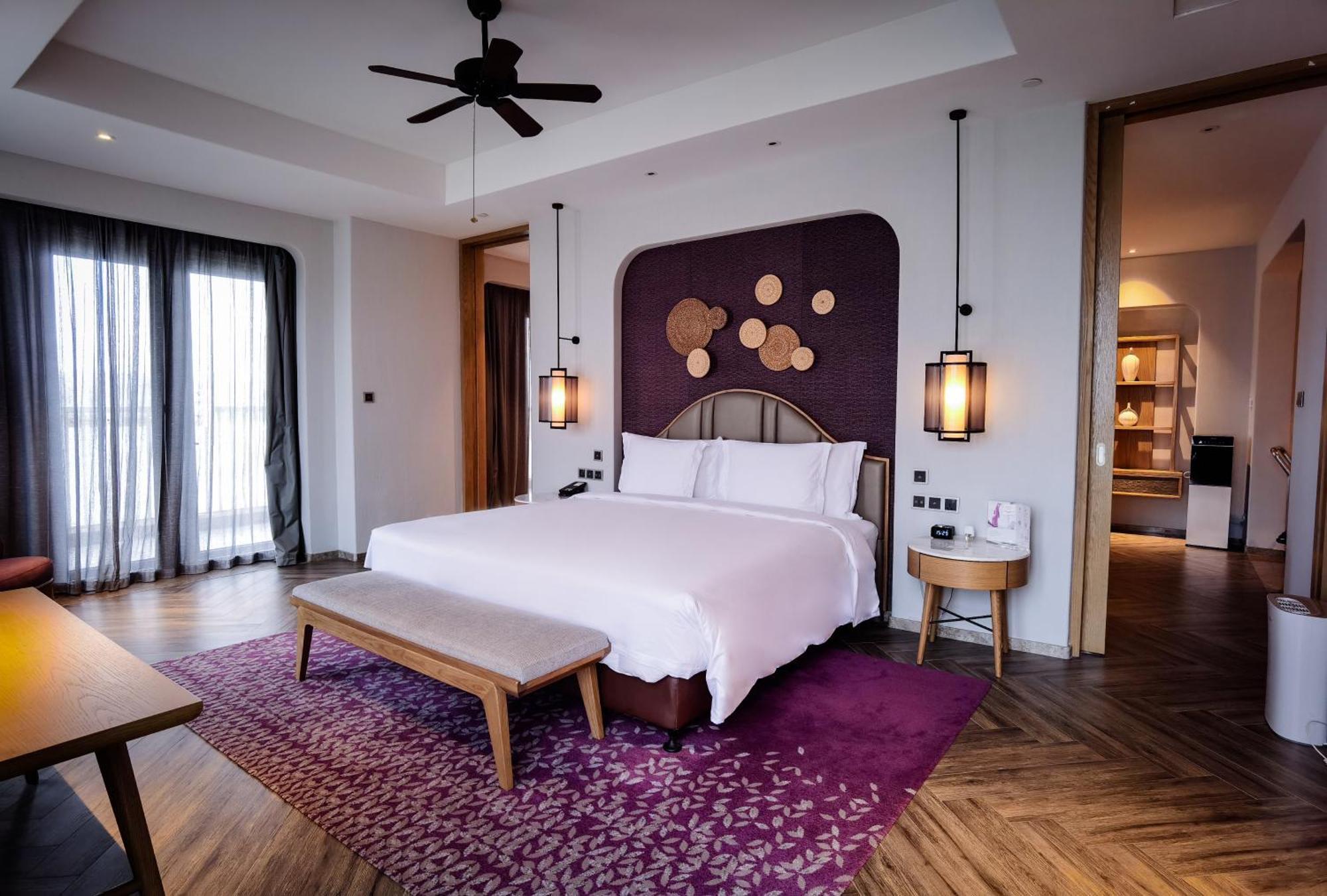 Crowne Plaza Qingdaoorientalmoviemetropolis By Ihg Hotell Exteriör bild
