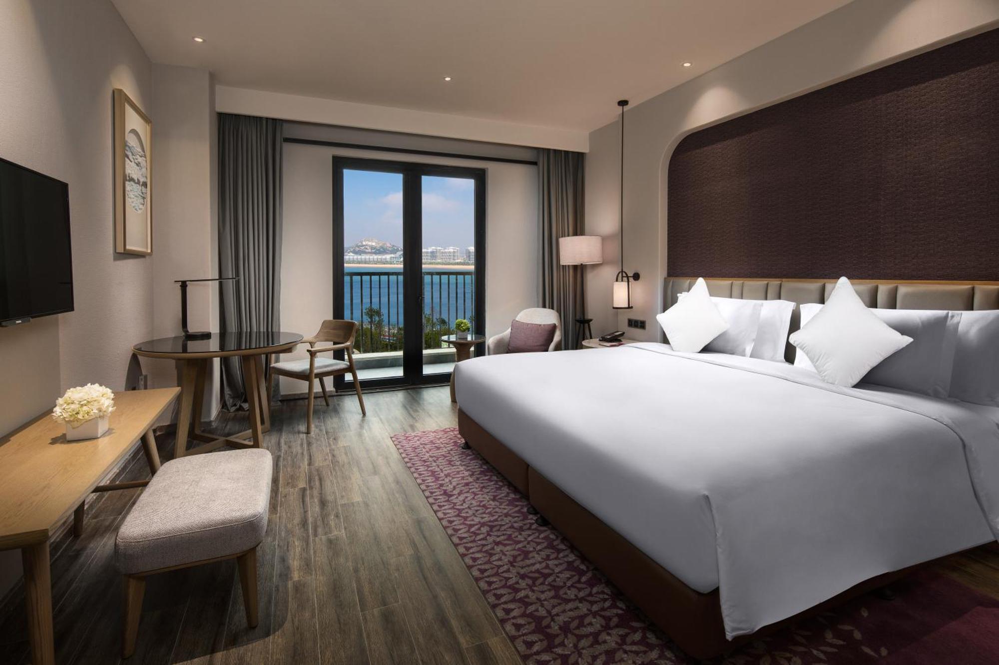 Crowne Plaza Qingdaoorientalmoviemetropolis By Ihg Hotell Exteriör bild