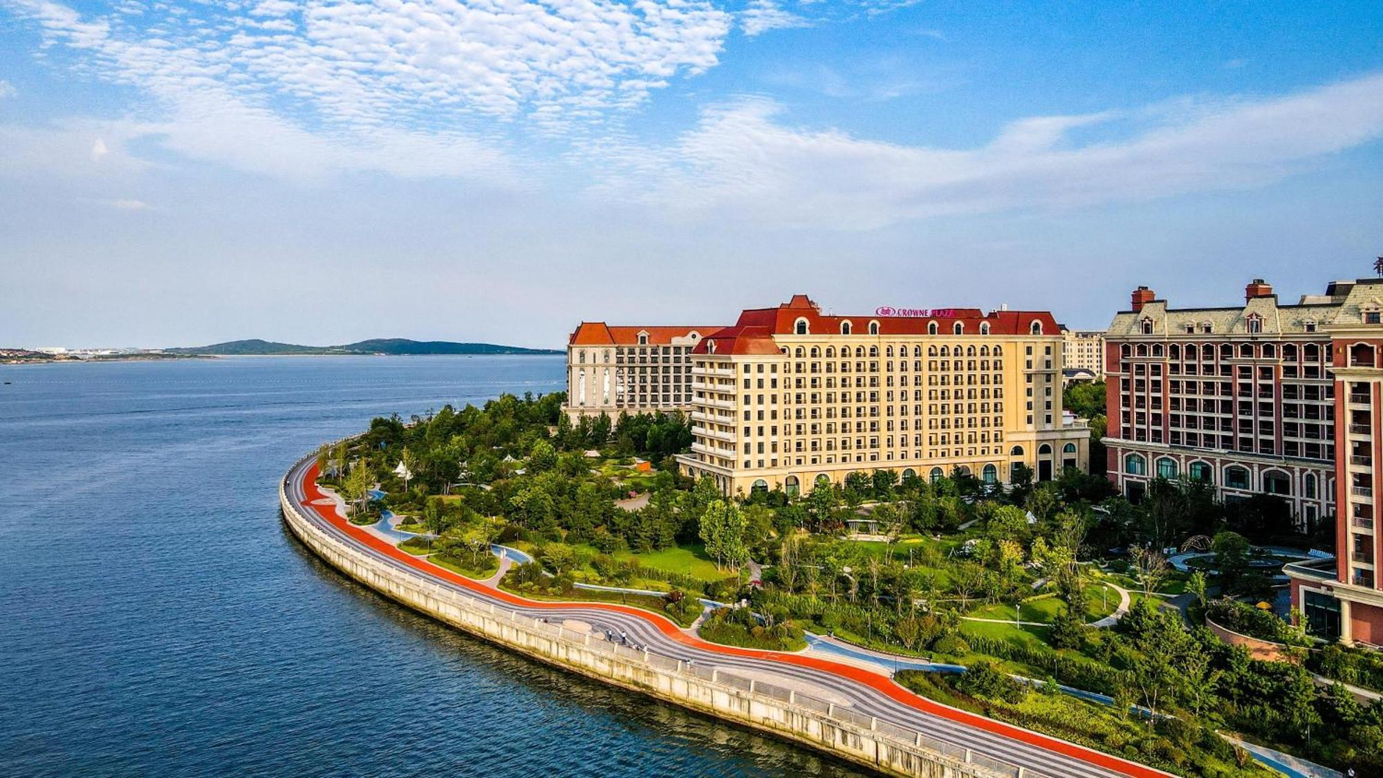 Crowne Plaza Qingdaoorientalmoviemetropolis By Ihg Hotell Exteriör bild