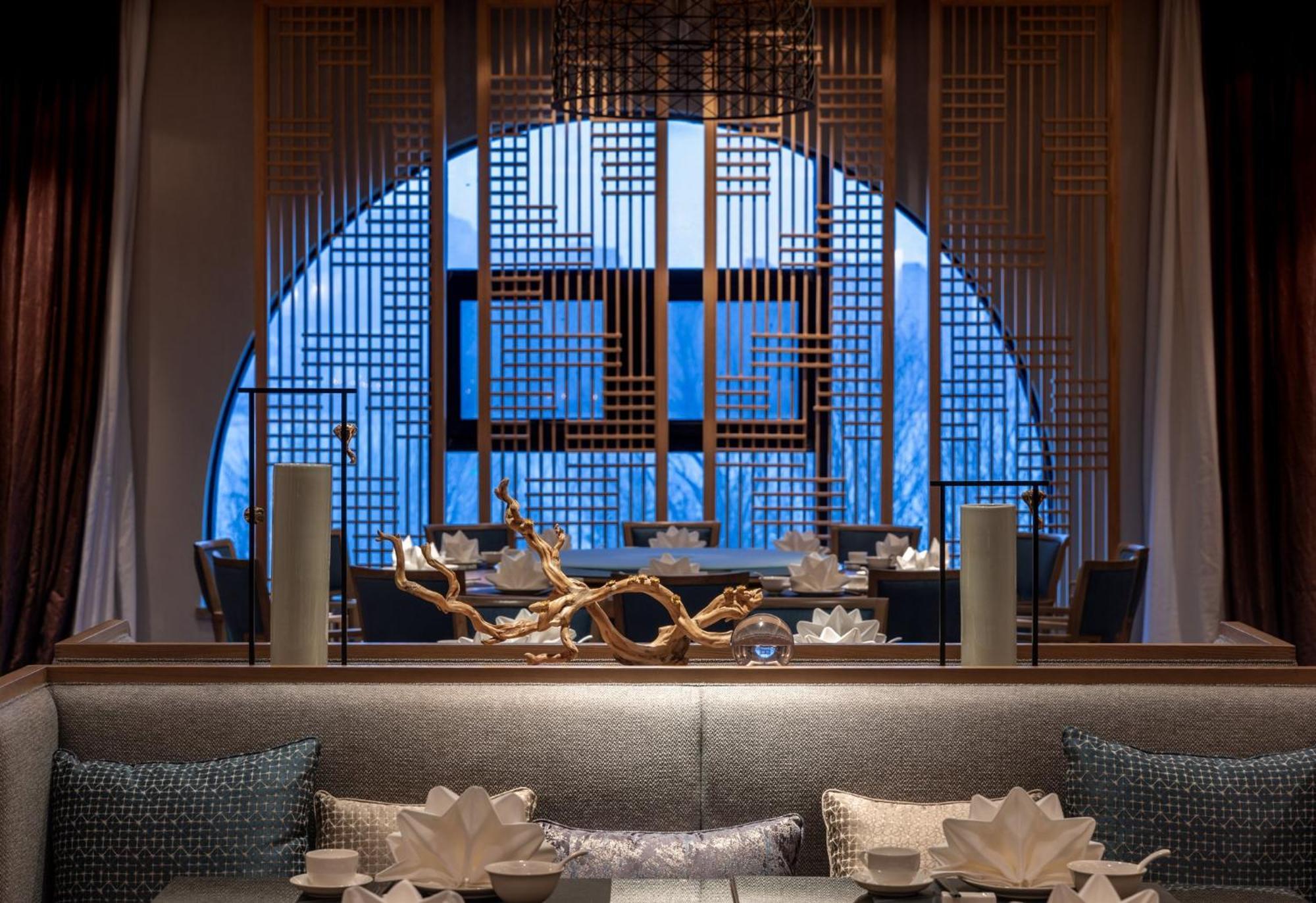 Crowne Plaza Qingdaoorientalmoviemetropolis By Ihg Hotell Exteriör bild