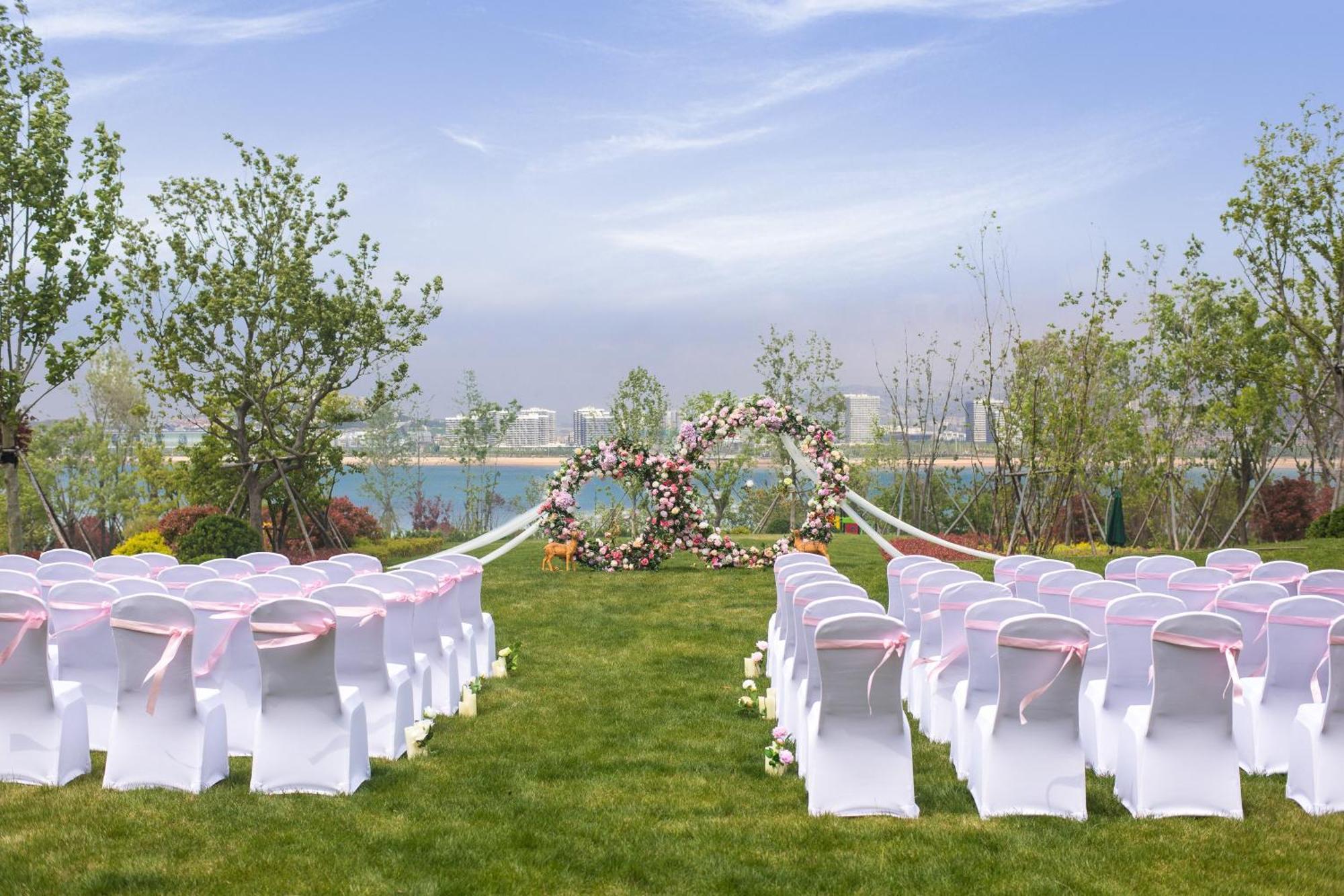 Crowne Plaza Qingdaoorientalmoviemetropolis By Ihg Hotell Exteriör bild