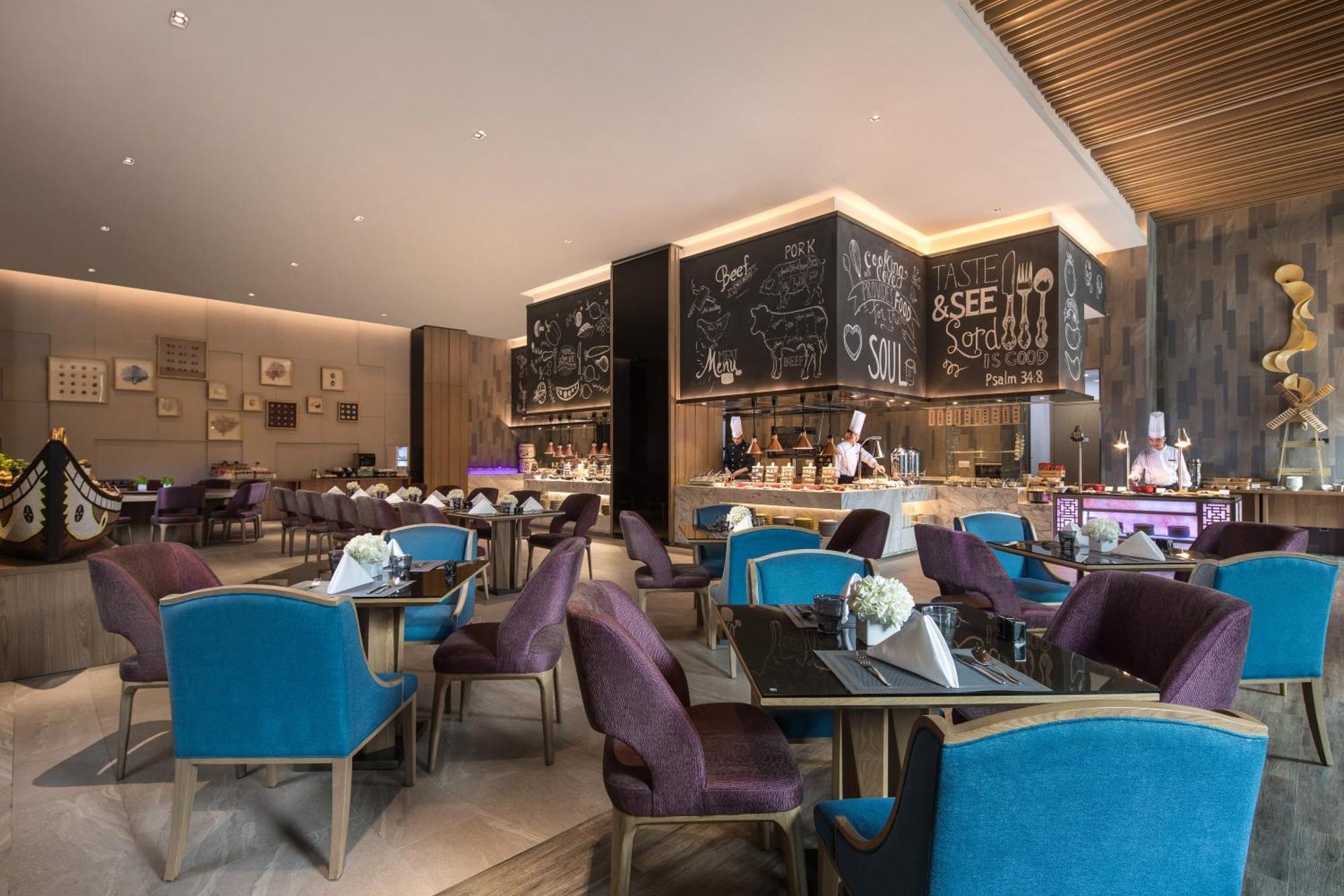 Crowne Plaza Qingdaoorientalmoviemetropolis By Ihg Hotell Exteriör bild
